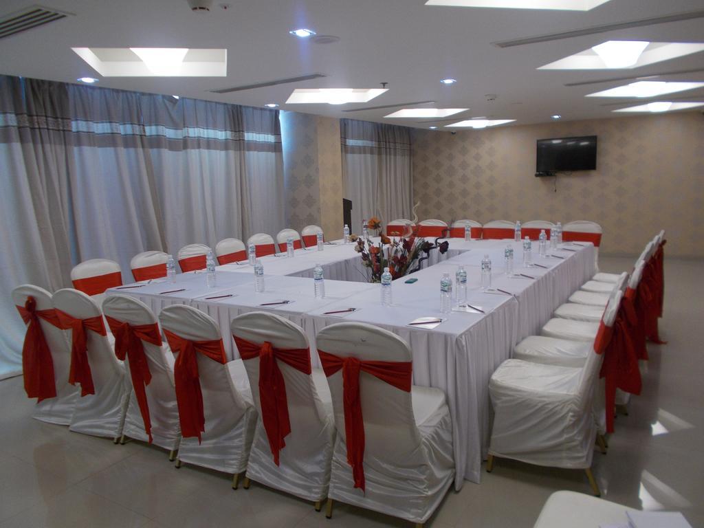 Best Western Tirupati Luaran gambar